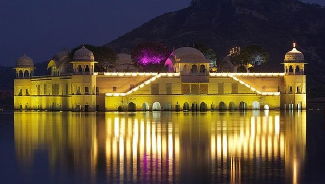 Night Open Air City Tours of Jaipur jal mahal